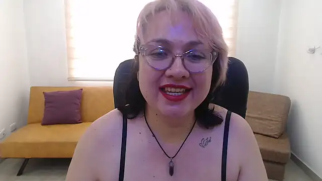 AnyaLuxx's Live XXX Chat