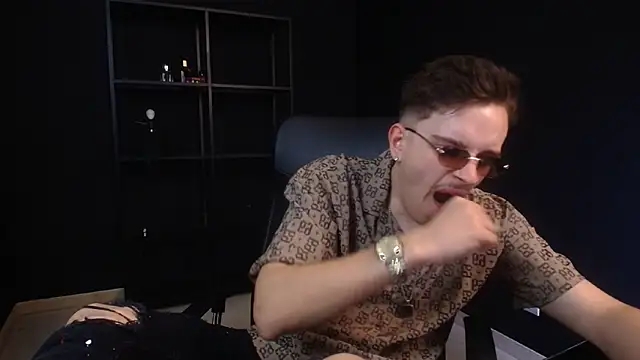 FelixStarkk's Live XXX Chat