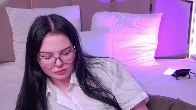 Chat +18 de CindyMil ao vivo