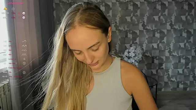 Chat +18 de A_delina ao vivo