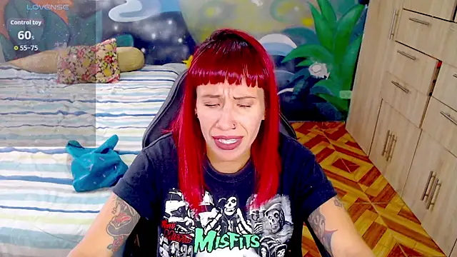 Chat +18 de Eimy_lorens ao vivo