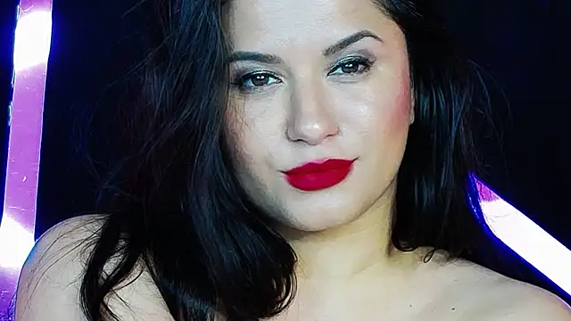 EssenaMonroe Adlı Modelin Canlı XXX Sohbeti