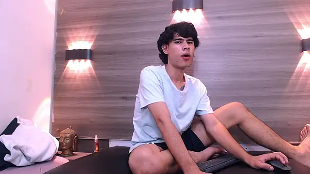 Kevin_Brooks1 Chat XXX in diretta