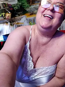 QueenPammy1: απευθείας συνομιλία ΧΧΧ