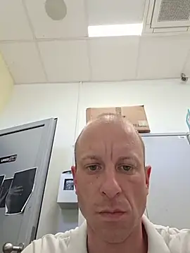 CroatianStylePussyLover's Live XXX Chat