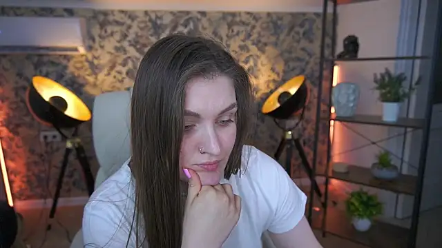 EmmyCharmm Chat XXX live