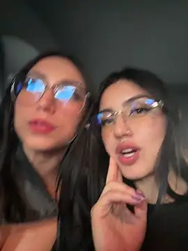 Chat +18 de sophie_cute66 ao vivo