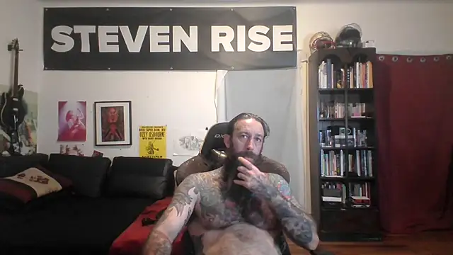 Chat +18 de StevenRiseNYC ao vivo