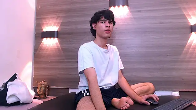 Kevin_Brooks1's Live XXX Chat