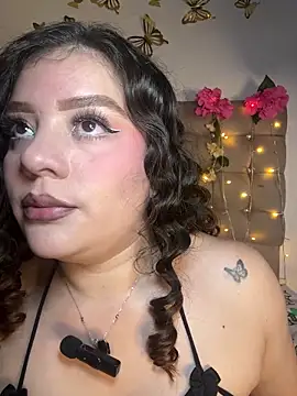 Jullieetta 라이브 XXX 채팅