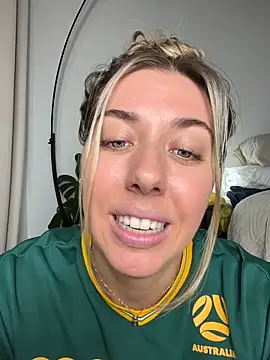 Aussielulu XXX чат на живо