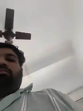 צ'אט XXX בשידור חי של vinay_smalldick