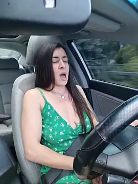GroaningJute – Naživo XXX chat