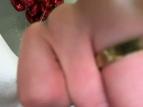 عرض كام StripSuckura