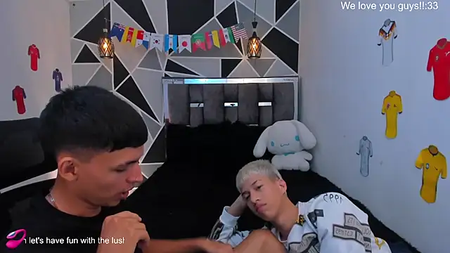 Czat XXX na żywo – Juan_Nd_Steven