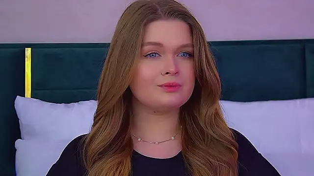 CrystalLyons Live XXX Chat