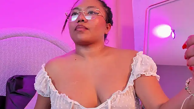 yeikafoxy Chat XXX in diretta