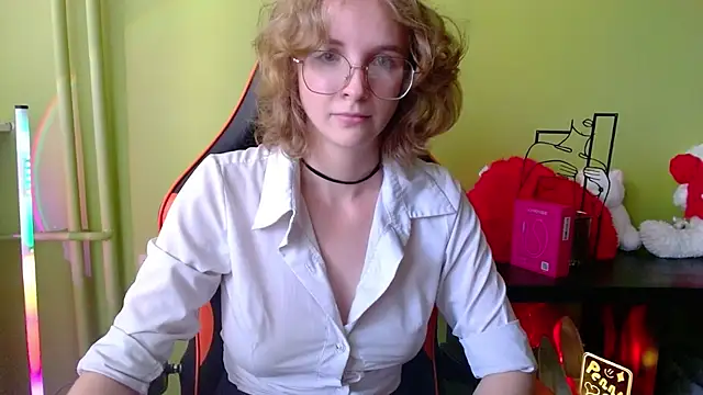 Онлайн чат XXX juicyPenny
