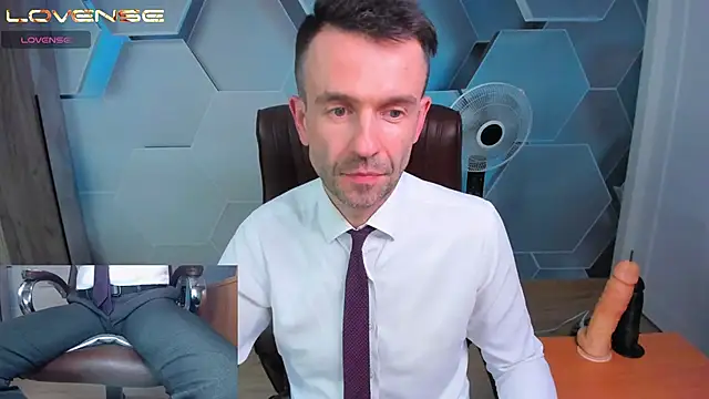 SteveTiger élő XXX-chatje