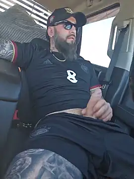 Beardedtattood's Live XXX Chat