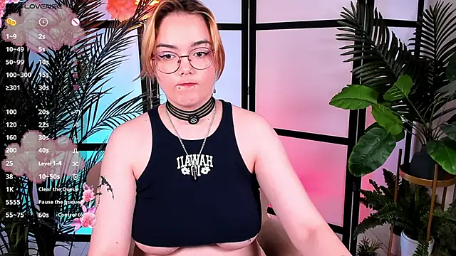 Chat +18 de Lily__Evans ao vivo