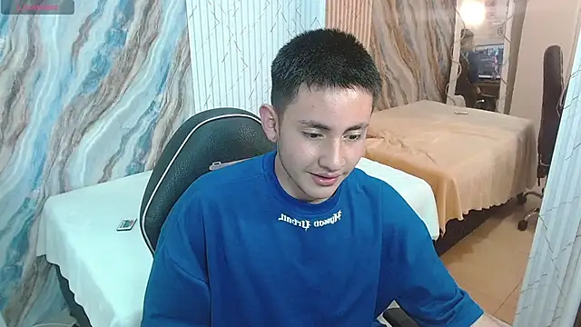 XXX chat uživo modela Andres_Tay