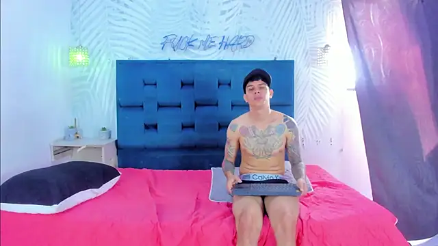 BOULGUYS Live XXX Chat