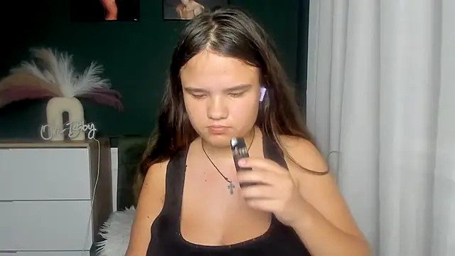AdeleCruz Chat XXX in diretta