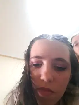 Show modela AnnieArtLive na web-kameri