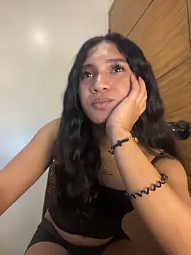 slutty_aki Webcam-Show
