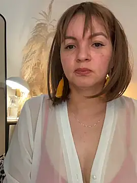 Chat +18 de Viictoria-Jones ao vivo