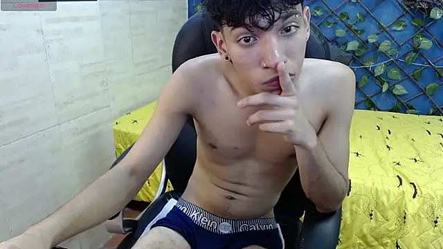 Chat +18 de Jake_Falcon ao vivo