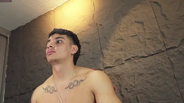 joseph_boy Adlı Modelin Canlı XXX Sohbeti