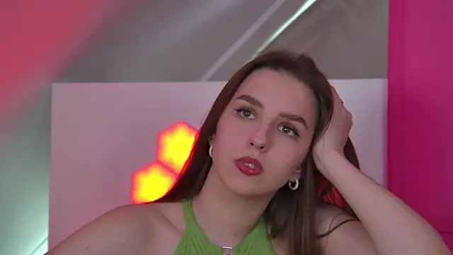 AliceAtkins Adlı Modelin Canlı XXX Sohbeti