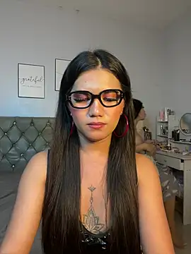 Онла йн чат XXX JassmineLove