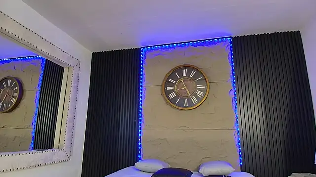Chat +18 de Sabrina_Grace ao vivo