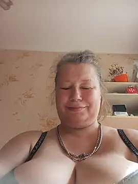 Živý XXX chat KiraStanton