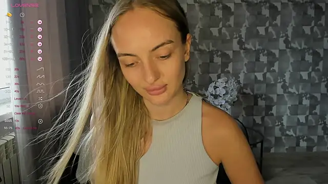 Chat +18 de A_delina ao vivo