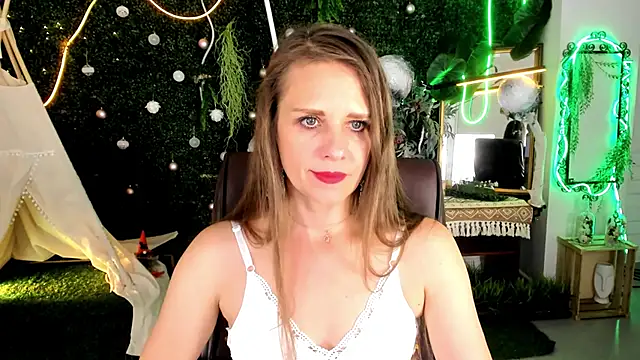 Chat +18 de EmiliaBedy ao vivo