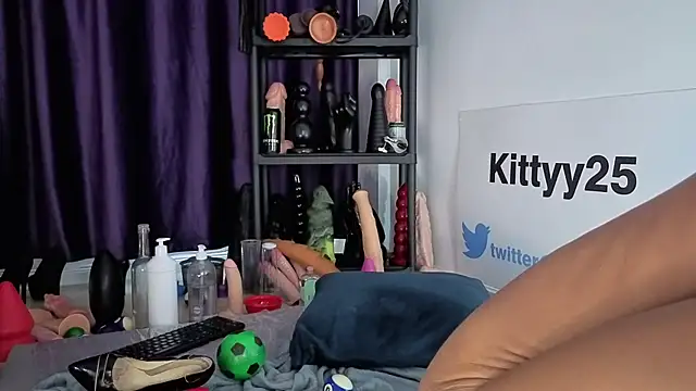 kittyy25 Live XXX-Chat
