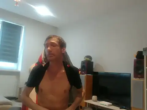 iLoveElusiveCats – Naživo XXX chat