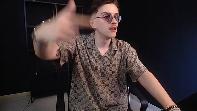 FelixStarkk – Naživo XXX chat