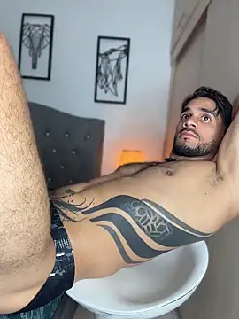 Maximiliano_fordのライブXXXチャット
