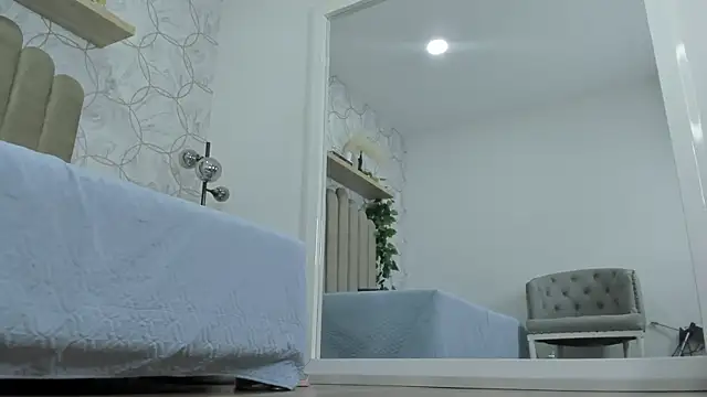 naia_cox live XXX chat