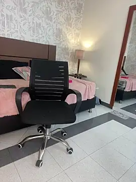 EvaMark_ – Naživo XXX chat