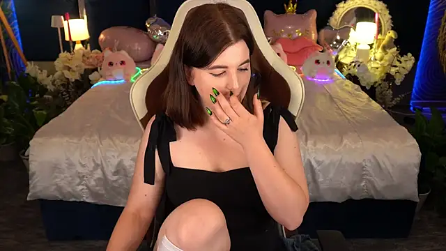 Chat +18 de KristiFoxy ao vivo