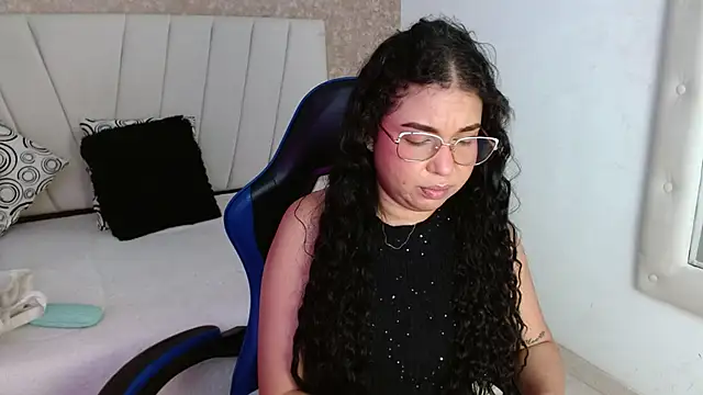 Chat XXX ao vivo de AliceSmity__