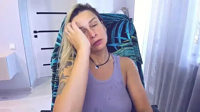 AlexiaDarren 라이브 XXX 채팅
