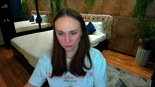 TrueReincarnation Live XXX-Chat
