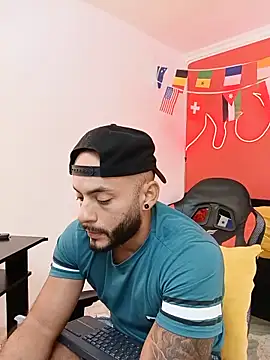 XXX chat uživo modela Mike_savage3